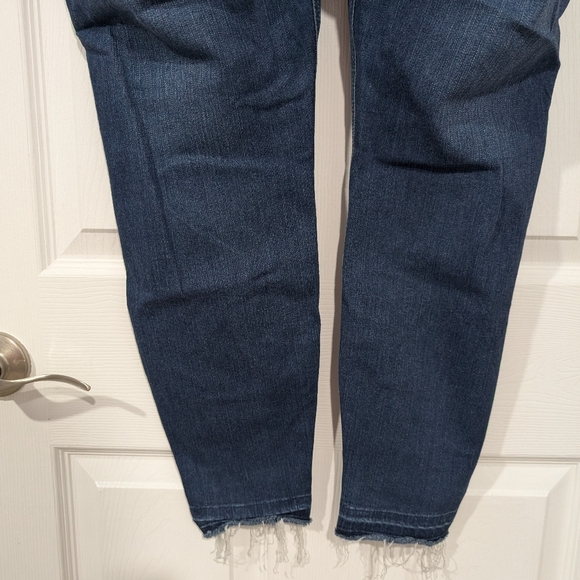 Torrid Dark Wash Bombshell Skinny Premium Stretch High-Rise Jean in Size 20R - Picture 11 of 15